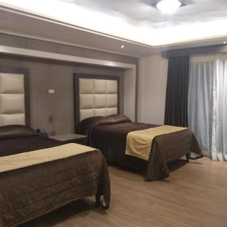 Hotel Jimenez Plaza Luaran gambar