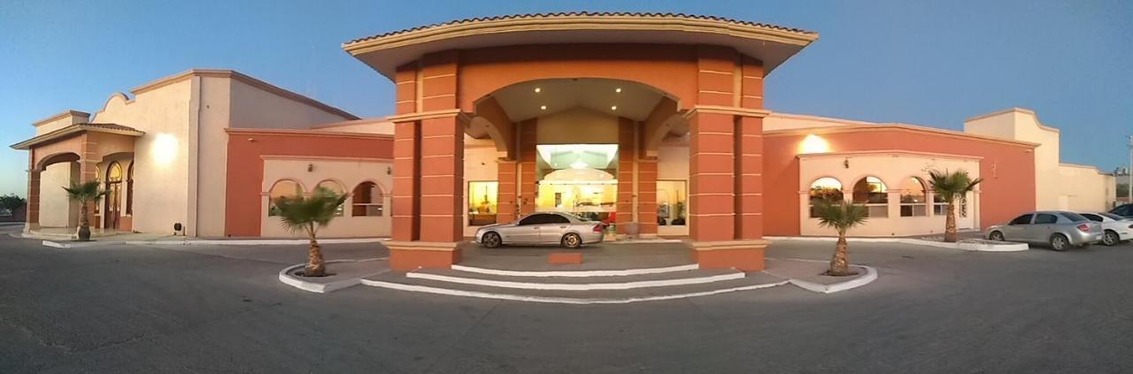 Hotel Jimenez Plaza Luaran gambar