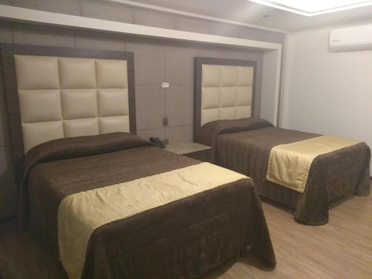 Hotel Jimenez Plaza Luaran gambar