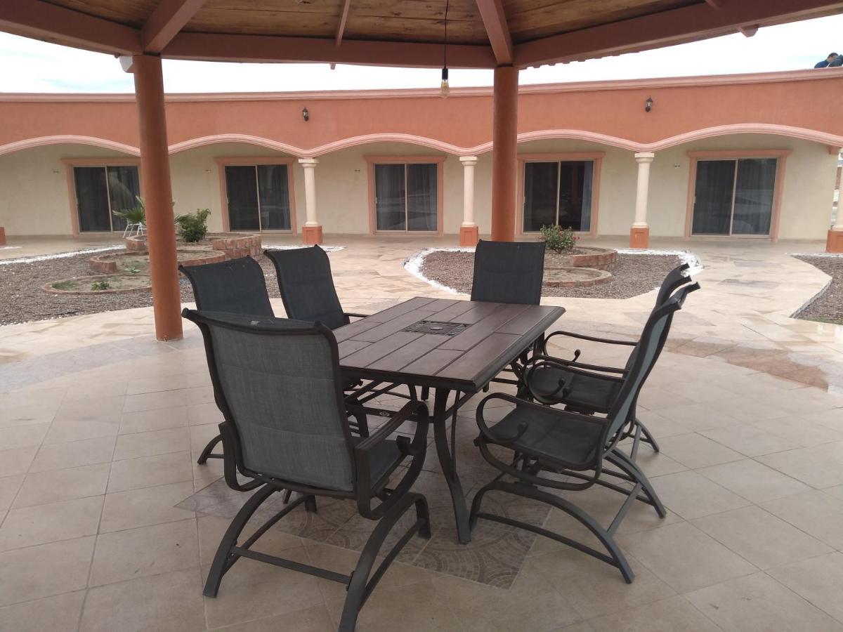 Hotel Jimenez Plaza Luaran gambar