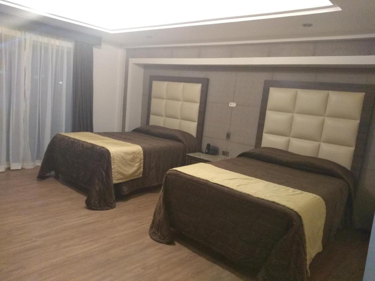 Hotel Jimenez Plaza Luaran gambar