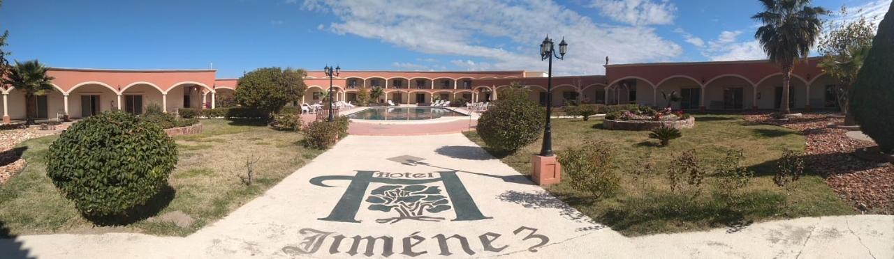 Hotel Jimenez Plaza Luaran gambar